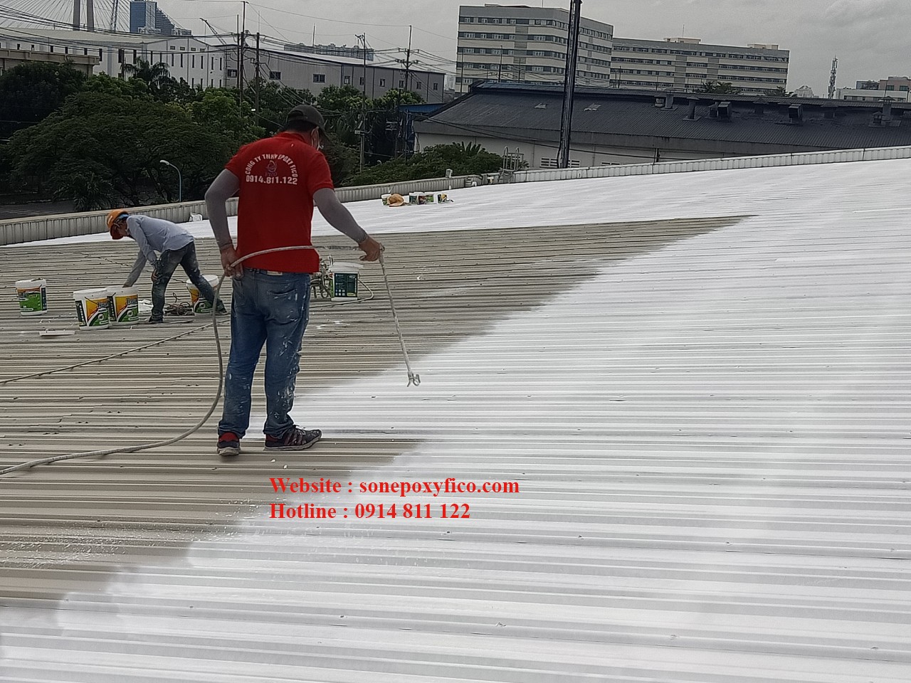Sơn epoxy giảm nhiệt độ cho mái tôn