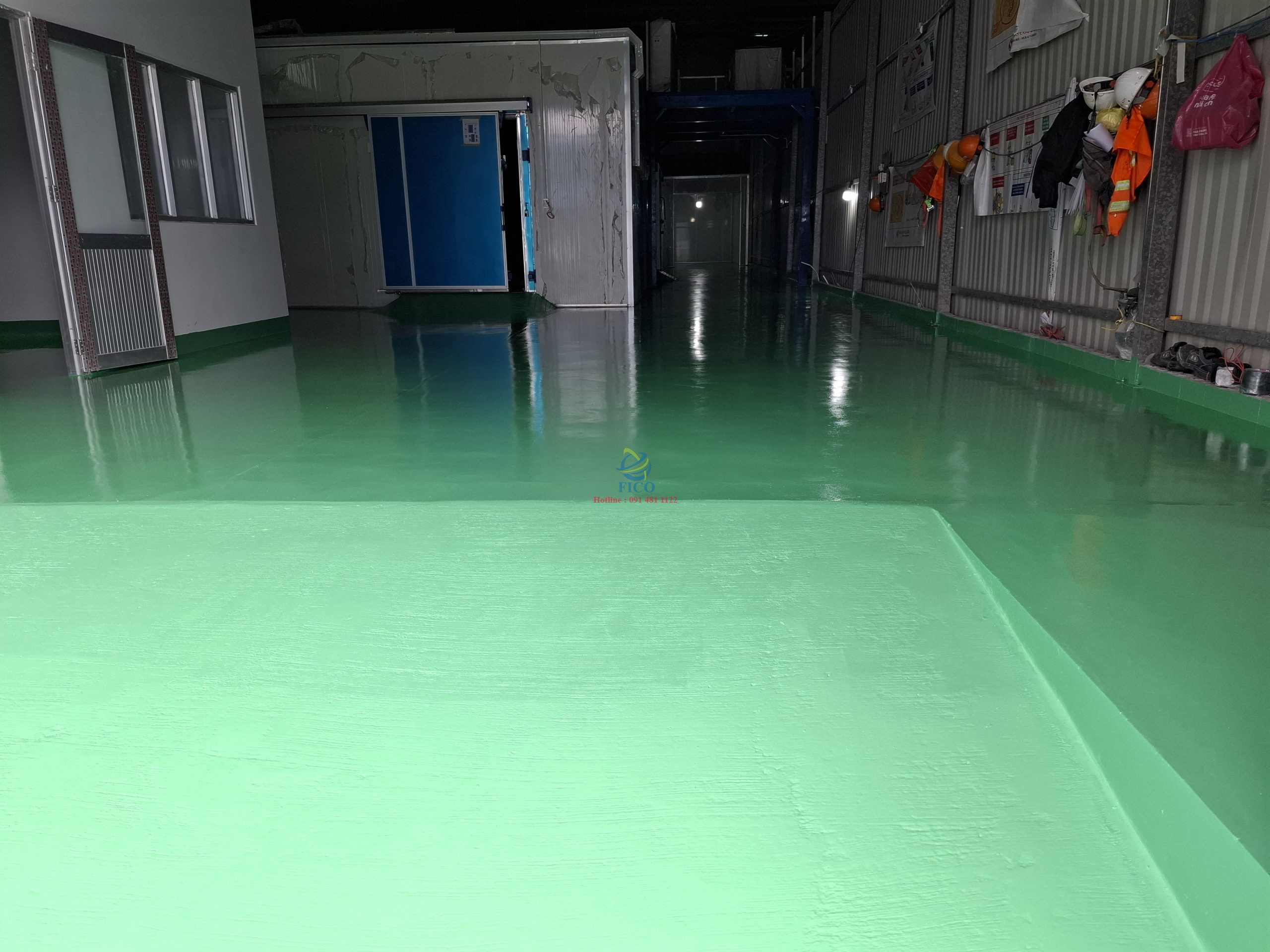 Vì sao sơn epoxy bị bong tróc? Nguyên nhân và cách khắc phục
