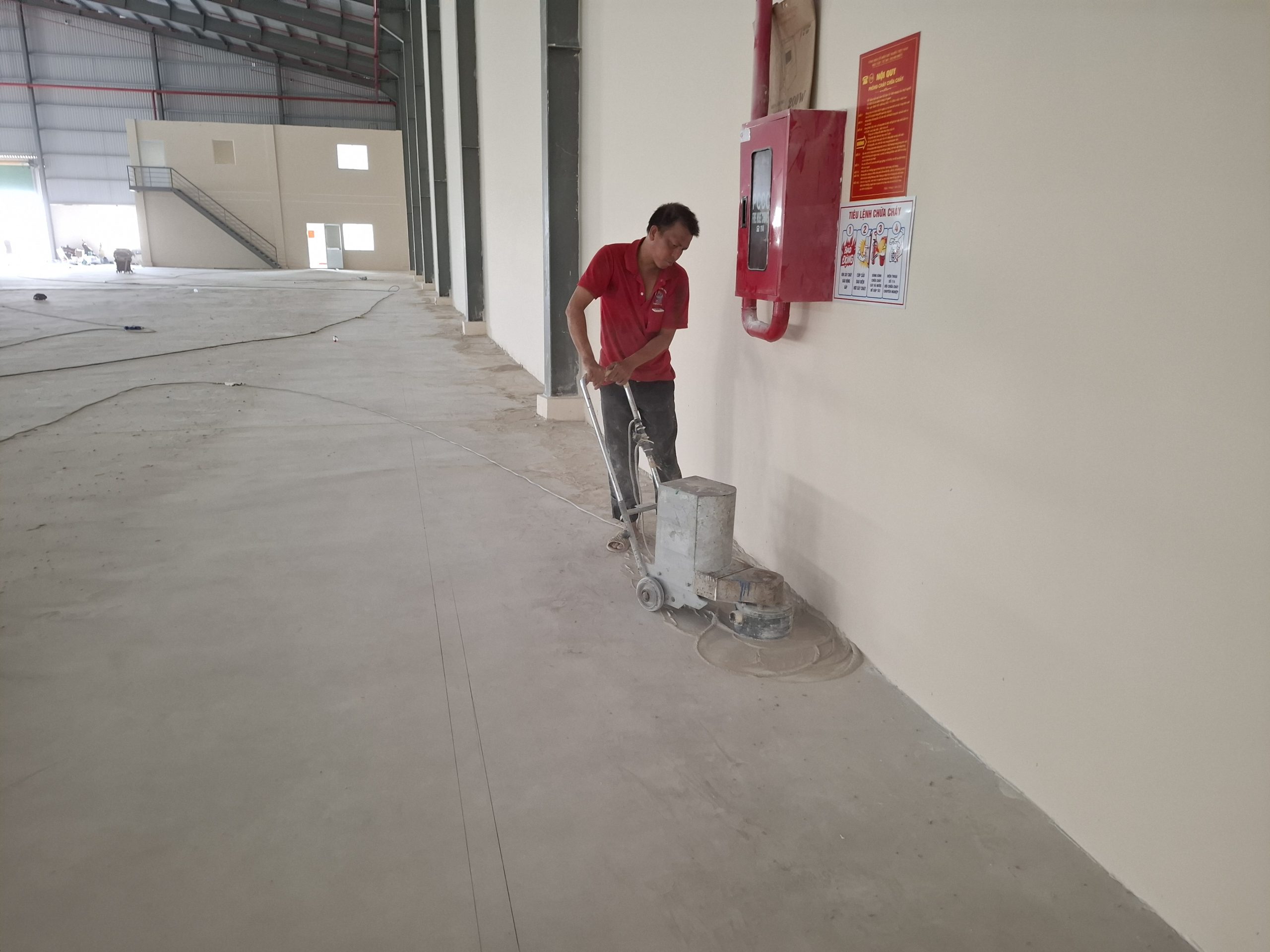 thi-cong-son-epoxy-gom-nhung-hang-muc-nao-1